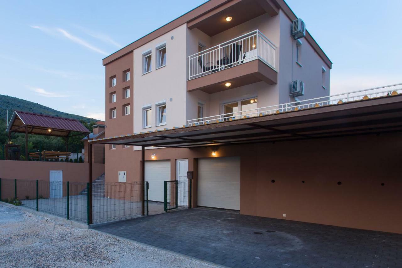 Villa Honey Seget Vranjica Exterior foto