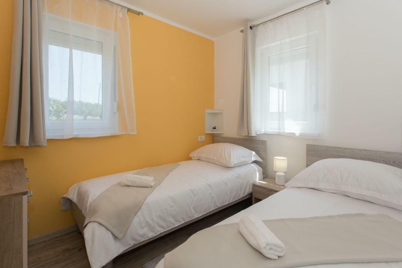 Villa Honey Seget Vranjica Exterior foto